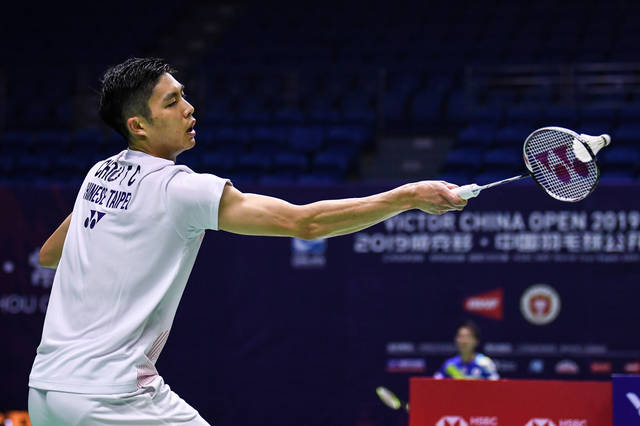 滩上进行比 滩上进行比